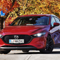 Mazda 3 skyactivX AMZS-5.jpg