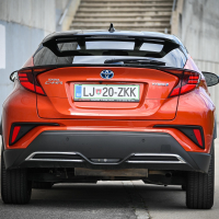 Toyota C-HR 2,0 hybrid AMZS test-14.jpg