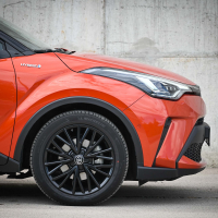 Toyota C-HR 2,0 hybrid AMZS test-12.jpg