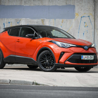 Toyota C-HR 2,0 hybrid AMZS test-9.jpg