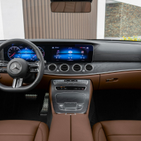 Mercedes E za volanom AMZS-10.jpg