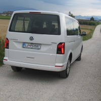 VW carvellle zadaj 4.jpg