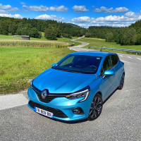 Renault_hibridi_tehnika_AMZS-20.jpg
