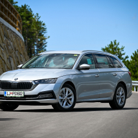 Škoda octavia combi style TDI DSG AMZS_-5.jpg