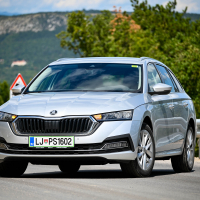 Škoda octavia combi style TDI DSG AMZS_-4.jpg