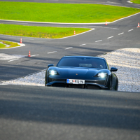 Porsche taycan AMZS dozivetje-33.jpg
