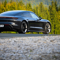 Porsche taycan AMZS dozivetje-21.jpg