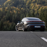 Porsche taycan AMZS dozivetje-11.jpg