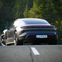 Porsche taycan AMZS dozivetje-6.jpg