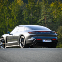 Porsche taycan AMZS dozivetje-5.jpg