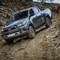 Prenovljena toyota hilux-30.jpg
