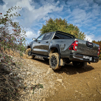 Prenovljena toyota hilux-25.jpg