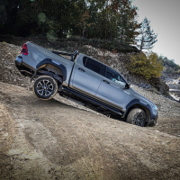 Prenovljena toyota hilux-24.jpg