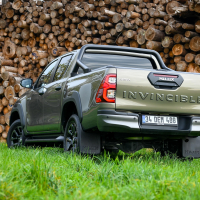 Prenovljena toyota hilux-4.jpg