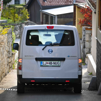 Nissan e-NV 200 combi 7-33.jpg