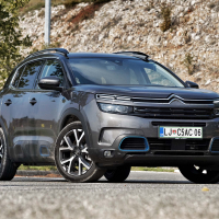 Citroen C5 aircross 225 hybrid-16.jpg