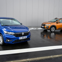 dacia sandero AMZS.jpg