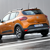 dacia sandero AMZS-6.jpg