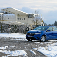 dacia sandero AMZS-7.jpg