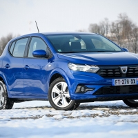 dacia sandero AMZS-10.jpg