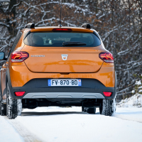 dacia sandero AMZS-33.jpg