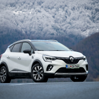 Renault captur e-tech 160-2.jpg