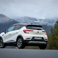 Renault captur e-tech 160-9.jpg