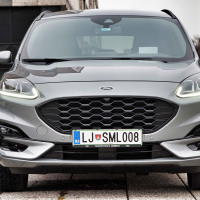 Ford kuga hybrid AMZS-11.jpg