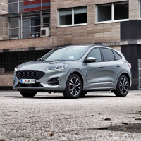 Ford kuga hybrid AMZS-8.jpg