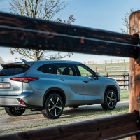 Toyota highlander AMZS.jpg