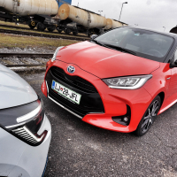 Primerjamo Renault clio Toyota yaris-11.jpg