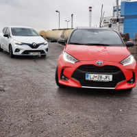 Primerjamo Renault clio Toyota yaris.jpg
