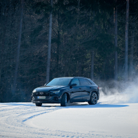 Audi Q8 quattro dozivetje AMZS-7.jpg
