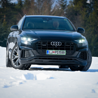 Audi Q8 quattro dozivetje AMZS.jpg