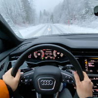 Audi Q8 quattro dozivetje AMZS-21.jpg