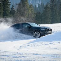 Audi Q8 quattro dozivetje AMZS-20.jpg