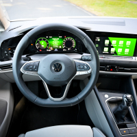 VW_golf_TDI_VS_R_megane_etech_AMZS-6.jpg