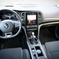 VW_golf_TDI_VS_R_megane_etech_AMZS-37.jpg