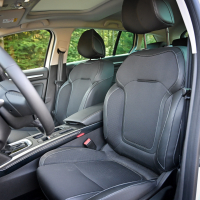 VW_golf_TDI_VS_R_megane_etech_AMZS-39.jpg