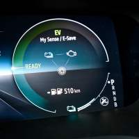 VW_golf_TDI_VS_R_megane_etech_AMZS-42.jpg