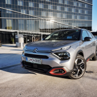Citroen C4 1.2 pure tech 130-7.jpg