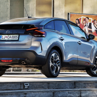 Citroen C4 1.2 pure tech 130-5.jpg