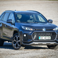Suzuki across 2,5 HSD elegance e-four plug-in hybrid AMZS-17.jpg
