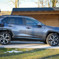 Suzuki across 2,5 HSD elegance e-four plug-in hybrid AMZS-2.jpg