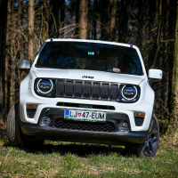 Jeep renegade 4xe AMZS-6.jpg