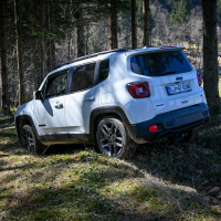 Jeep renegade 4xe AMZS-3.jpg