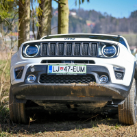 Jeep renegade 4xe AMZS-9.jpg