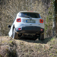 Jeep renegade 4xe AMZS-10.jpg