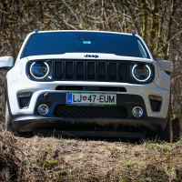 Jeep renegade 4xe AMZS-14.jpg