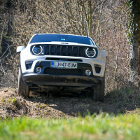 Jeep renegade 4xe AMZS-16.jpg